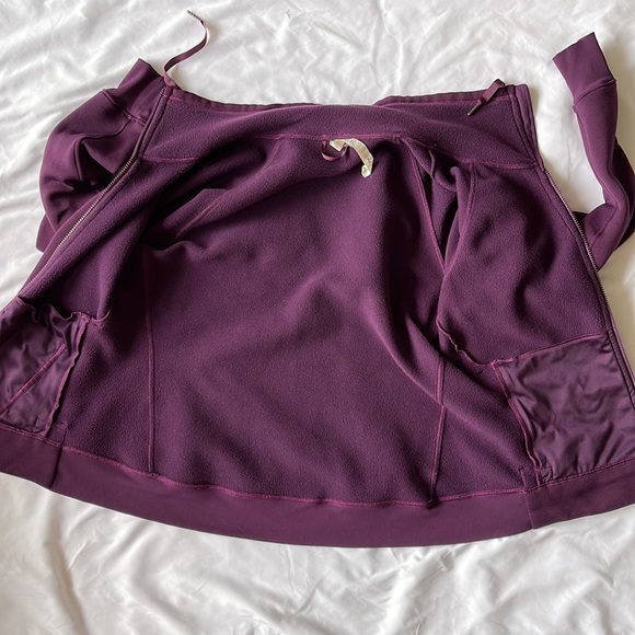 Lululemon Kick The Cold Zip Up High Collar Jacket Deepest Magenta Size 12 - Picture 14 of 17